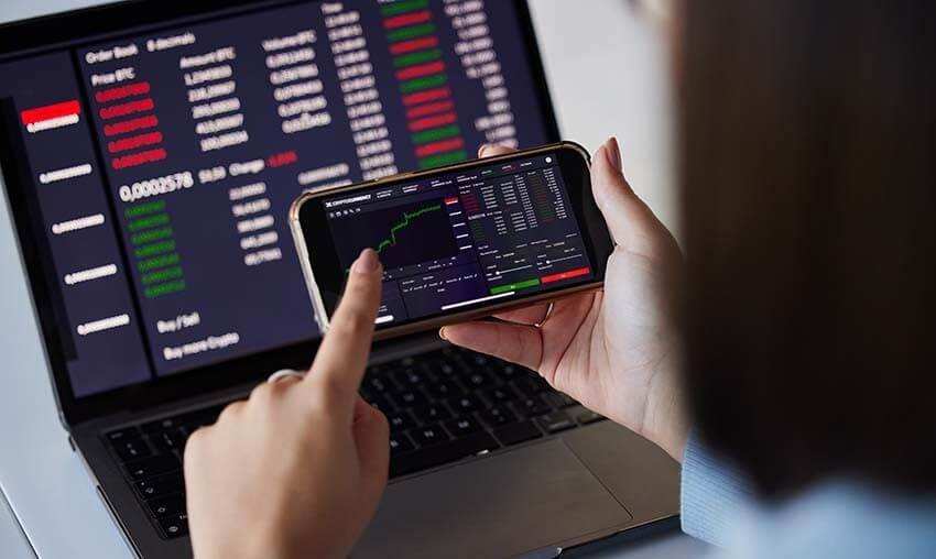 What Software & Technology Do You Need for Fast Algo Trading? Retail vs Institutional Breakdown